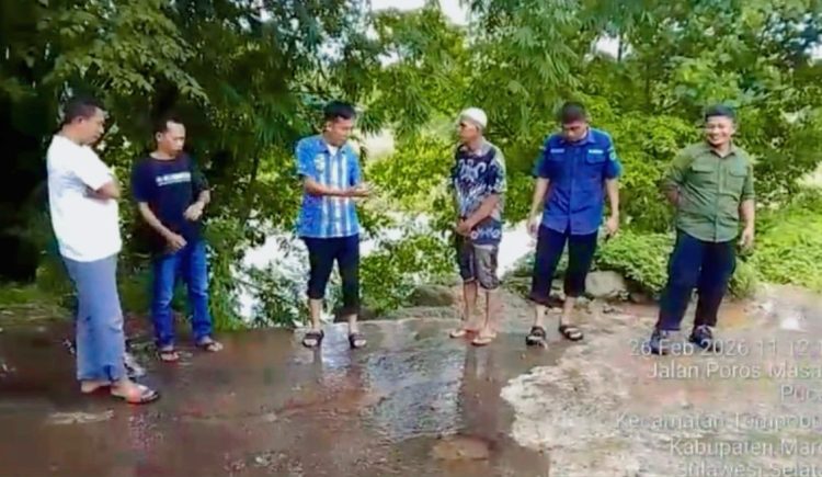 Jalan Poros Masale Retak dan Amblas, Warga Tompobulu Khawatir Longsor Susulan