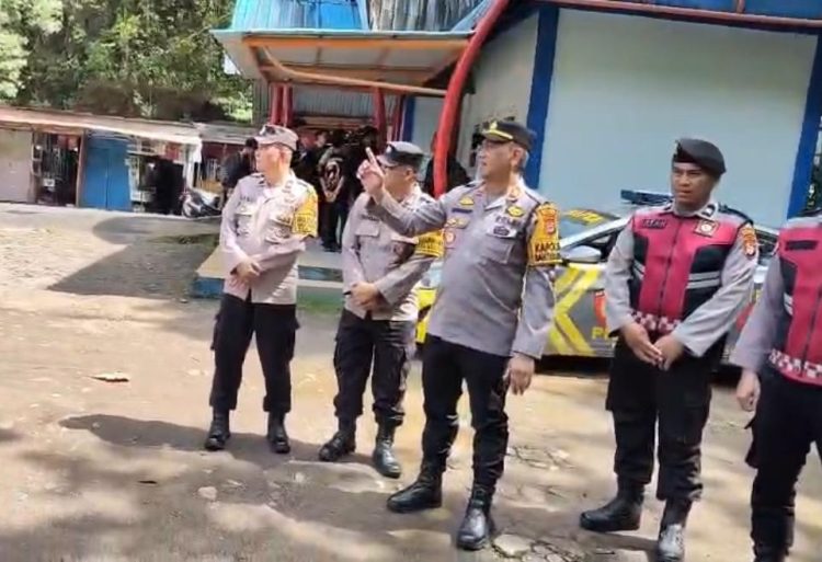 Polsek Bantimurung Kabupaten Maros Gelar Patroli Dan Berikan Imbauan Kepada Pengunjung, Demi Mewujudkan Keamanan Di Destinasi Wisata