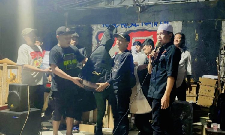 KPJ Makassar menerima bantuan alat musik dari kementerian kebudayaan melalui IMJ