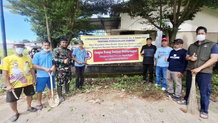 Sinergi Pemerintah dan Warga, Desa Temmapaduae Gelar Aksi Bersih Desa