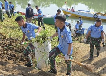 TNI AU dan Pengelola TPI Labuang Bersinergi Percantik Kawasan Jelang MTQ XXXIV Sulsel