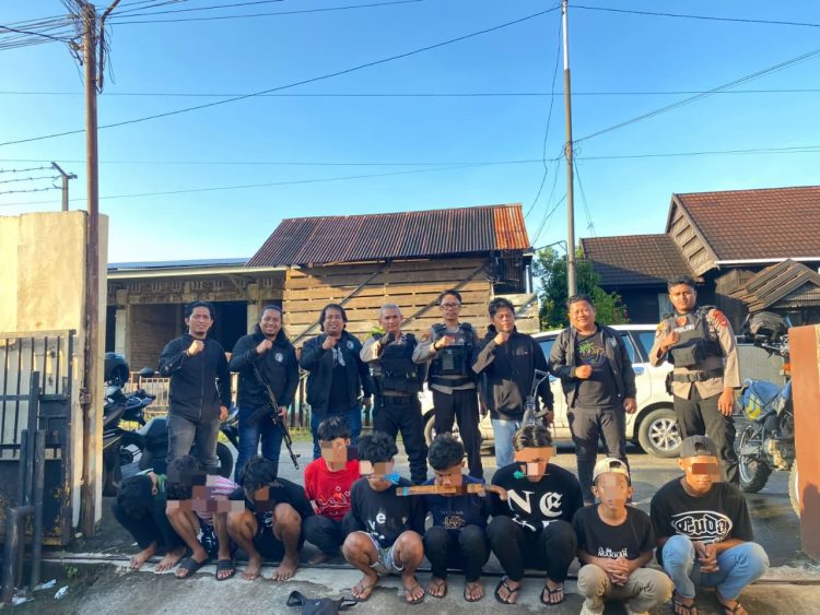 Resahkan Warga Maros, 10 Remaja Geng Motor Pembawa Busur Diringkus Polisi!