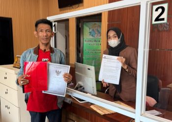 Lidik Pro Maros Resmi Laporkan Mantan Kades Nisombalia ke Kejari, Diduga ‘Endapkan’ Sertifikat Prona dan Pungli