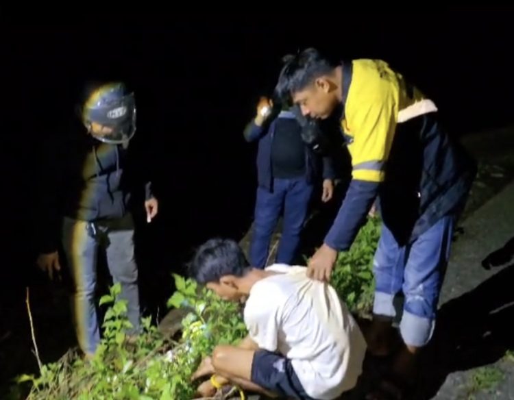 Sabu Sistem Tempel via Medsos Diendus Polisi, Pemuda di Maros Diciduk Bersama 24 Paket Barang Bukti