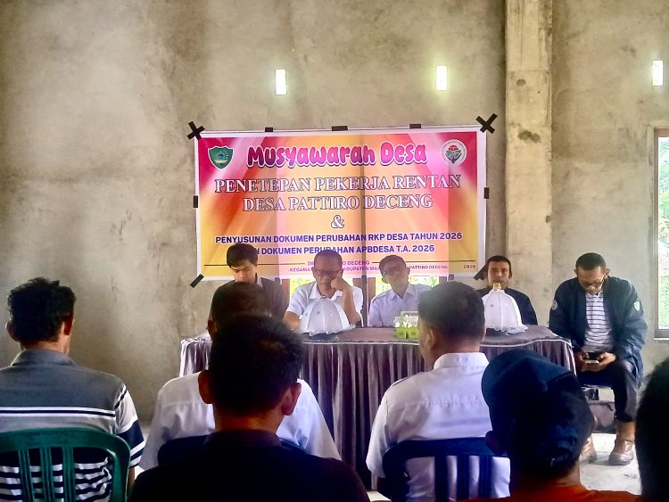 Tindak Lanjuti Perbup, Pemdes Pattiro Deceng Maros Tetapkan 100 Pekerja Rentan Penerima BPJS Ketenagakerjaan