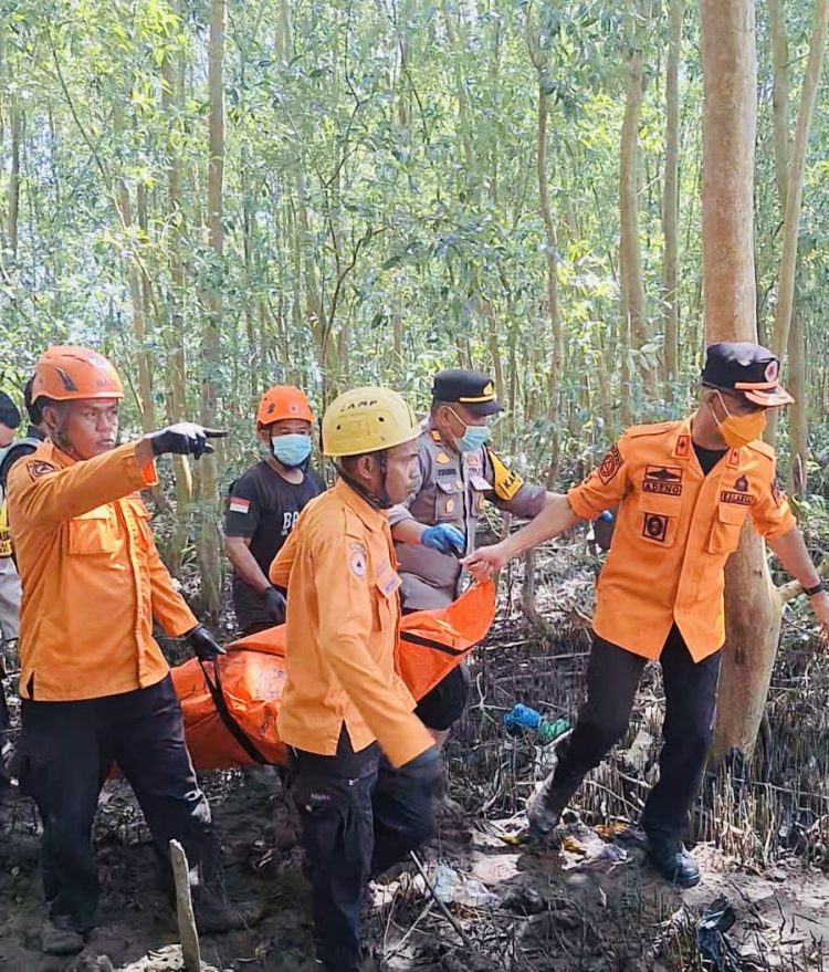 Geger! Pengepul Barang Bekas Asal Jombang Ditemukan Tewas Tergantung di Pohon Bakau Maros