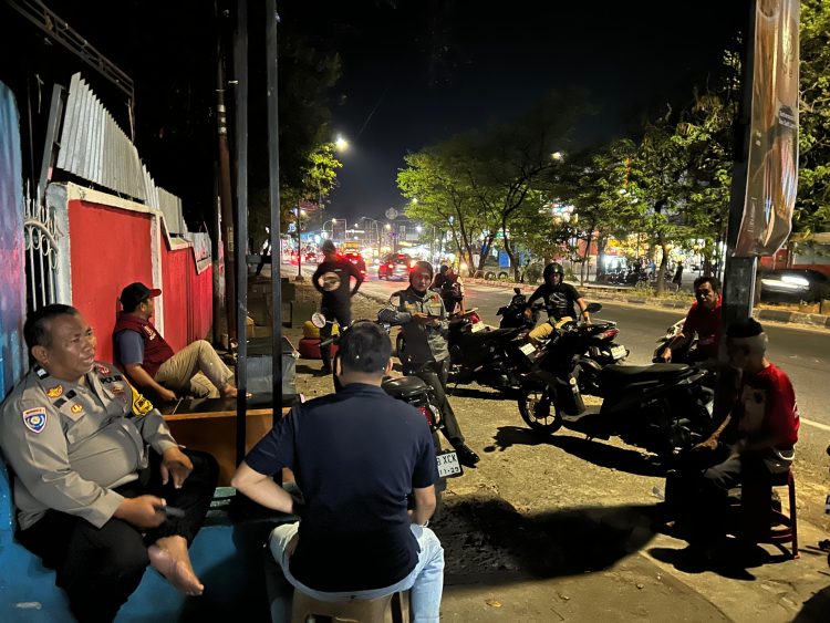 Jaga Kondusivitas Akhir Pekan, Lurah Daya Pimpin Patroli Terpadu Sasar Titik Rawan