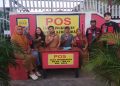 Lurah Daya Dampingi Mahasiswa KKN Unhas 116 Bagikan Komposter dan Tempat Sampah Door to Door di RW 04