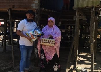 Sambut HUT RI ke-81, LSM KIPFA Maros Salurkan Sembako dan Desak Pejabat Fokus Kesejahteraan Rakyat
