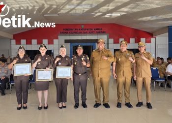 Selamatkan Uang Negara Rp20,8 Miliar dari Piutang Pajak, Kejari Maros Sabet Penghargaan dari Pemkab