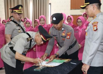 Penyegaran Organisasi, Kapolres Maros Pimpin Sertijab Lima Pejabat Utama dan Kapolsek Jajaran