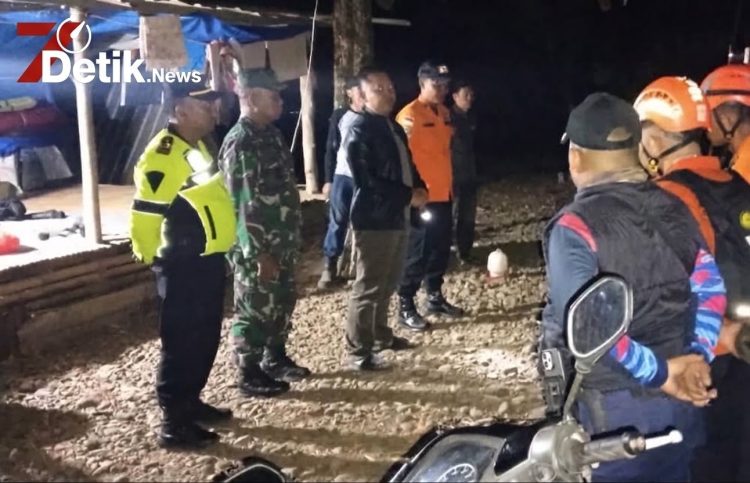Lakukan Evakuasi 68 Pendaki Terjebak Kebakaran Gunung Bulu Saukang, Dandim 1422 Maros Turun Langsung ke Lokasi