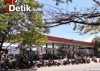 Stok Diklaim Aman Tapi Antrean BBM Meluber hingga Jalan, LPHLH Desak Audit dan Pengawasan Total di Sulsel