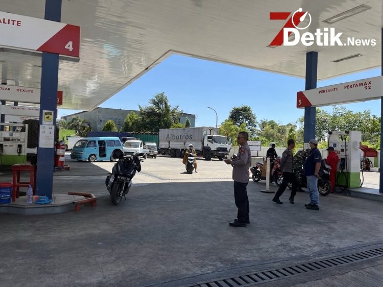 Antrean Panjang BBM di Maros Mereda, SPBU Bandara Lama Mulai Terapkan Sosialisasi Aturan Ganjil-Genap Gubernur Sulsel