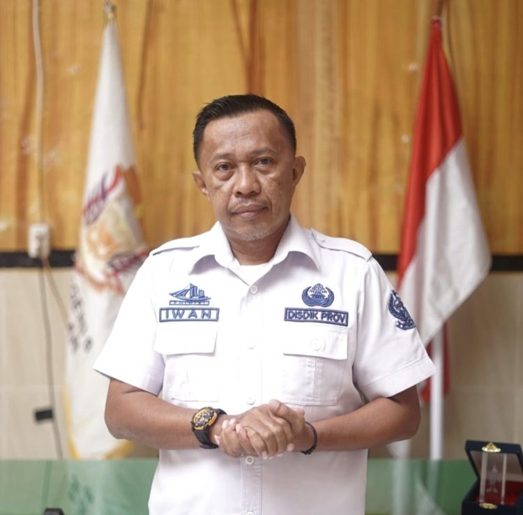 Bangga! Kepala UPT SMAN 8 Makassar Iwanuddin Melaju ke Seleksi Provinsi Kepsek Berdedikasi HGN 2026 Berkat Program Karakter Unik